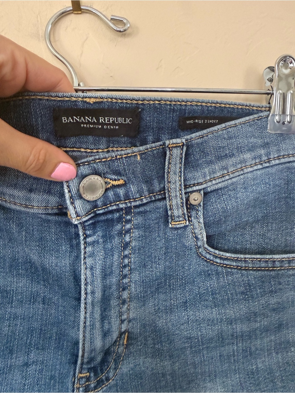 Banana Republic Mid Rise Denim Shorts Blue Stretch Casual Summer Size 27 - Picture 3 of 5